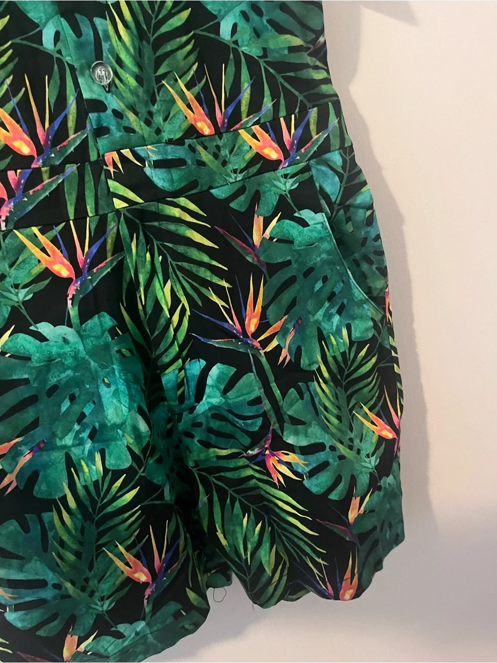 NWT Romphim Jungle Themed Men’s Romper Shorts Button Up Green Size Small